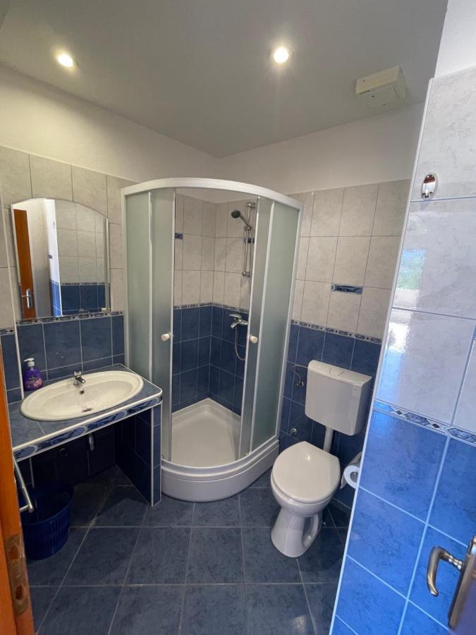 Apartments Belic With Pool Jelsa  Esterno foto